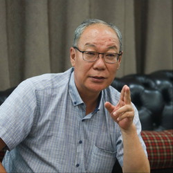 Д. Өлзийбаатар